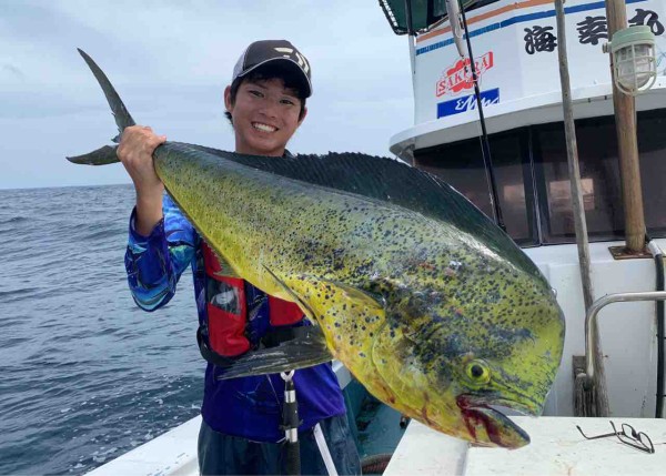 宮崎県沖でシイラトップ 肝は の詰め方 柳原広大 の釣り道場へようこそ