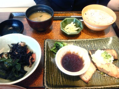 戸塚 大戸屋 鯖の塩焼き定食 しまほっけの幽庵焼き定食 ただのめもです3