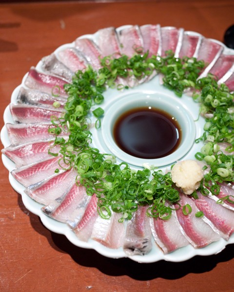 岩戸 銀座 いわし刺身 天然ぶり刺身 鮭はらす焼 今日もおいしいものを求めて