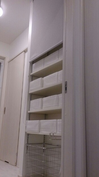 洗面所オープン収納の改善 追加棚の設置に 100均グッズが大活躍 Makelife ゆとり時間で しあわせプラス Powered By ライブドアブログ