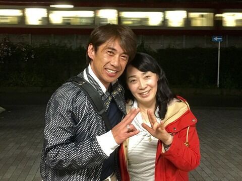 70E180ED-13D6-4473-8CDE-16FB2DB30570