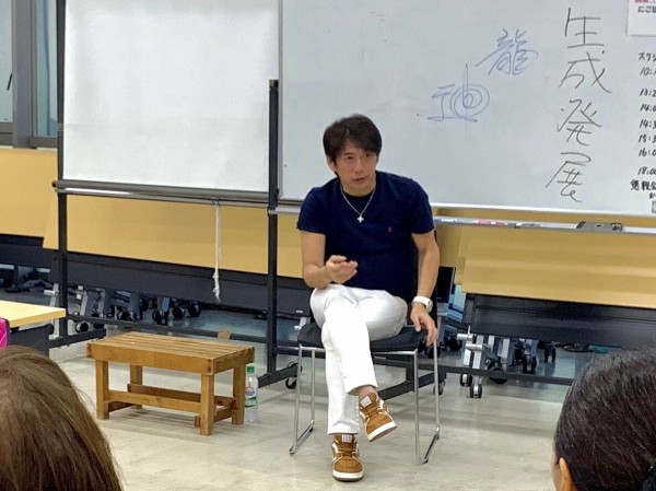 A55187E5-33BA-4FFF-97D4-FDACF52BF7C0