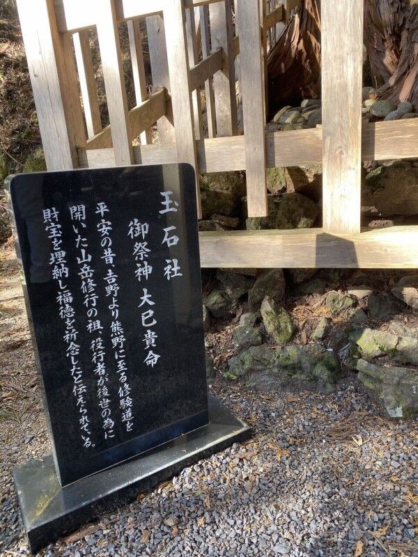 0F71A8A0-105A-467A-91A5-DBBC362576B2