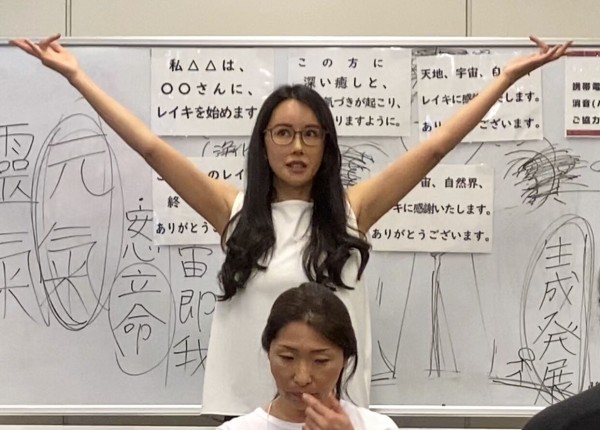 C6FD02B9-F2E8-4570-9D86-67853F243659