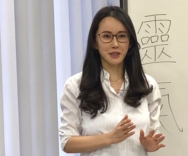 14A2E1E4-E50A-40BC-ADEC-99563650A5A7