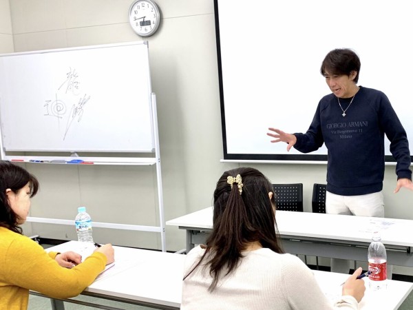 C757FCBD-C1A4-4C2E-AE85-CD6EC3B4561F