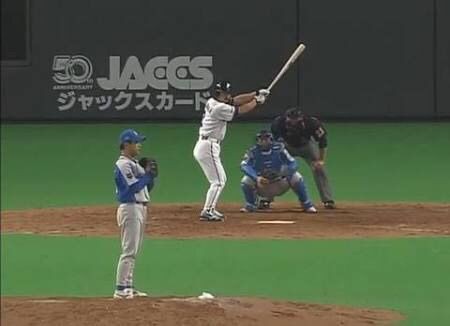 神主打法」として知られた落合博満のバッティングフォーム