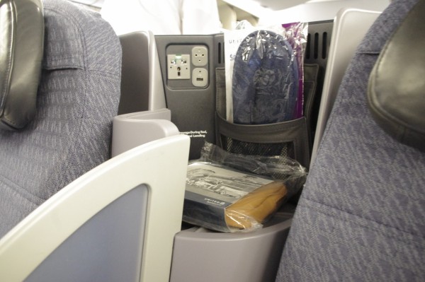 ユナイテッド航空ビジネスファースト 成田ーニューヨーク 機内設備