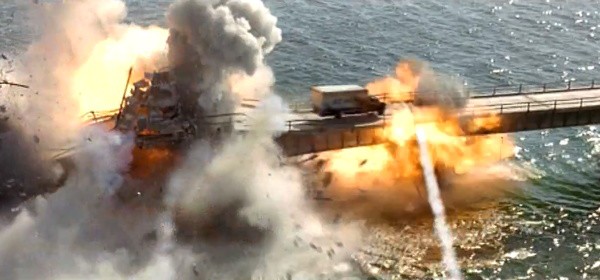 映画の中の橋を爆破するシーン総集編 Cinema Container