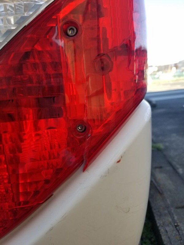 2度目の右テールライト破損 Hymer Van S5 記録簿