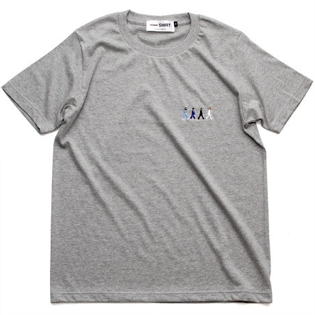 ビートルズ「アビイ・ロード」の刺繍が入ったTシャツ : きよおと