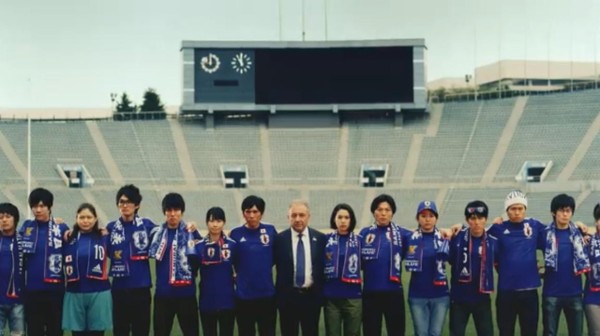 キリンサッカー支援cm アルベルト ザッケローニ 日本中が肩を組む 篇 Cm動画情報局 キリンサッカー支援cm アルベルト ザッケローニ 日本中が肩を組む 篇 Cm動画情報局