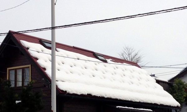 雪止めの効果がわかる事例 福井県 福井の屋根 雨樋 外壁 太陽光の工事店ブログ