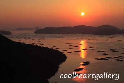 岡山県瀬戸内市の虫明湾と朝日、備前市の閑谷学校の紅葉、兵庫県養父市の天滝の紅葉 11月6日分。 : 風景写真家・西川貴之の気まぐれブログ