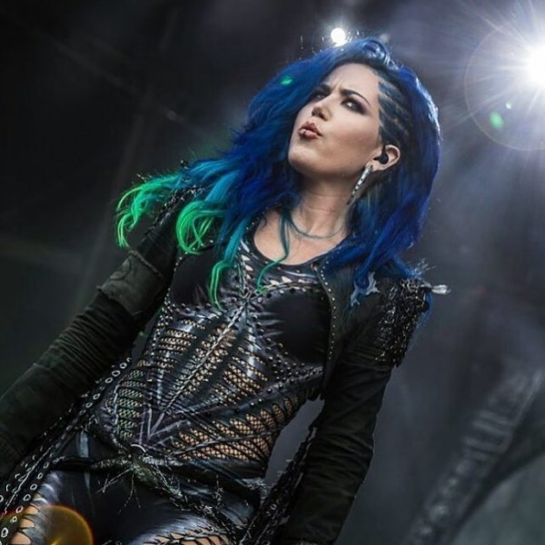 メタルな女性特集 By ブラック サバツ ファッション日和