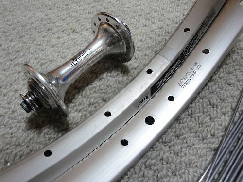 BSモールトンのリム交換 : コルサの毎日がヒルクライム