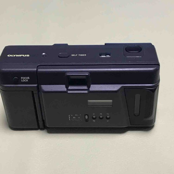 オリンパス AF-1 コンパクトフィルムカメラ M2424 オリンパス OLYMPUS AF-1 QUARTZDATE コンパクトカメラ : 和やか