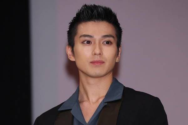 新田真剣佑 謝罪 Usjで禁止行為 ジェットコースター自撮り に 芸能人もルール守れ 気になる芸能まとめ