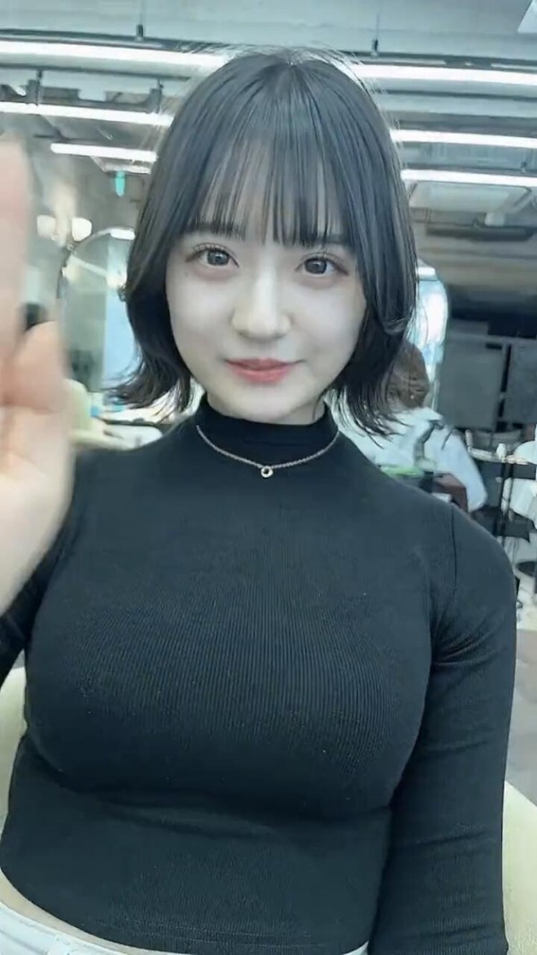 画像 美容院へ行ったjkさん 髪型をストレートロングからボブにしたところ 気になる芸能まとめ 画像 美容院へ行ったjkさん 髪型をストレートロングからボブにしたところ 気になる芸能まとめ