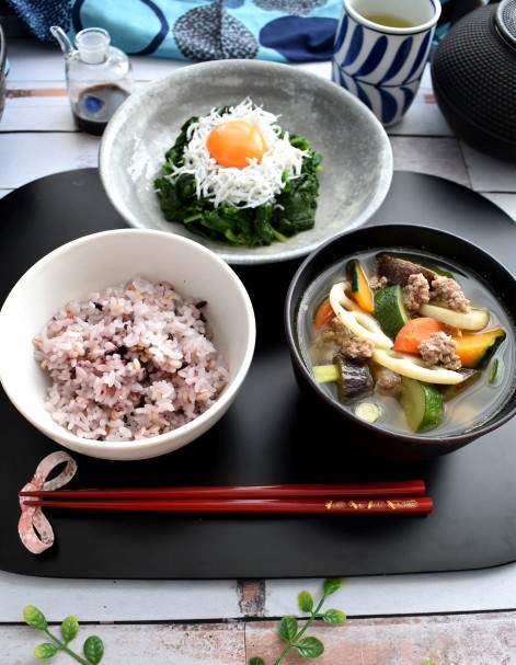 具だくさんなお味噌汁とほうれん草としらすのおひたし おだしでおいしい一汁一菜 ローマのおいしい生活in東京 Powered By ライブドアブログ 具だくさんなお味噌汁とほうれん草としらすのおひたし おだしでおいしい一汁一菜 ローマのおいしい生活in東京 Powered By ライブドアブログ