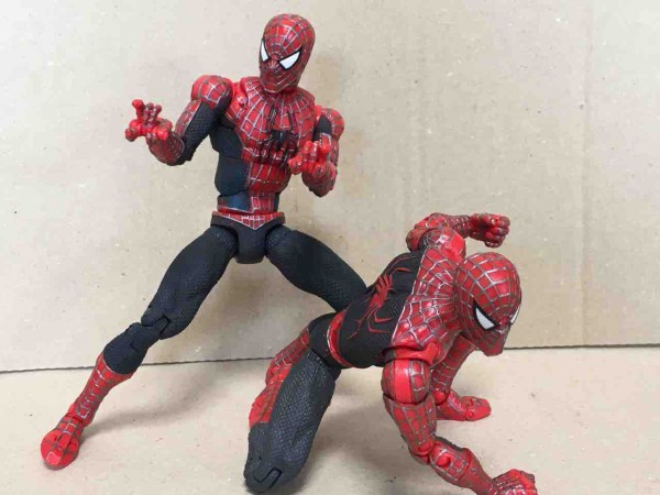 トイビズ スパイダーマン2 6インチアクションフィギュア2種 : カルトクラシックス