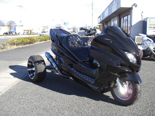 伊勢崎国産トライク 四輪バギーカスタム 特殊車両 出張修理 バイクパーツと通信機器のお話