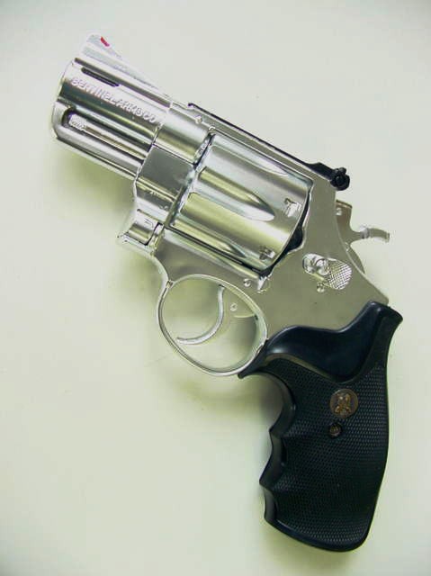 ベイシティ刑事」平成版 Jon : 昭和刑事銃博物館