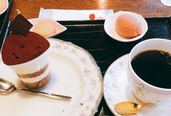 桜珈琲 喫茶店のケーキセット 糖質低めなティラミス ティラミス 桜珈琲 Iherb生活 みーたんと探す とっておき低糖質スイーツ 糖質制限おやつ