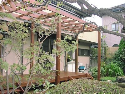 おすすめ暑さ対策 パーゴラ日除け 屋根の作り方 庭シェード Diy 画像 価格ウッドデッキ図面 材料 3 3 Diyナビ 庭 デザイン Diy ナビ