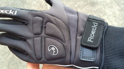 ROECKL（リッケル）の冬用サイクリンググローブが最強に使い