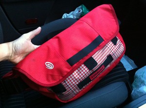 TIMBUK2のカタパルト、買って4ヶ月で壊れだす (´Д⊂ヽ