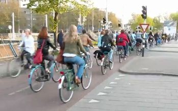 自転車乗りに呼びかける方法 サイクルロード 自転車への道