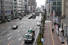 自転車レーンを設置する余地 : サイクルロード ～自転車への道