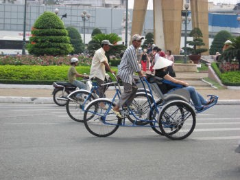 経済成長の陰で消えゆくもの : サイクルロード ～自転車への道