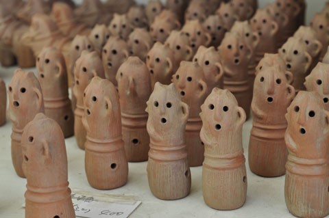 はにわ、踊る人々のレプリカ 抜群の造形美、工人たちの技 特別展