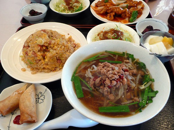 リーズナブルにお手ごろランチ定食 台湾料理 興福順＠野木町 : soba de