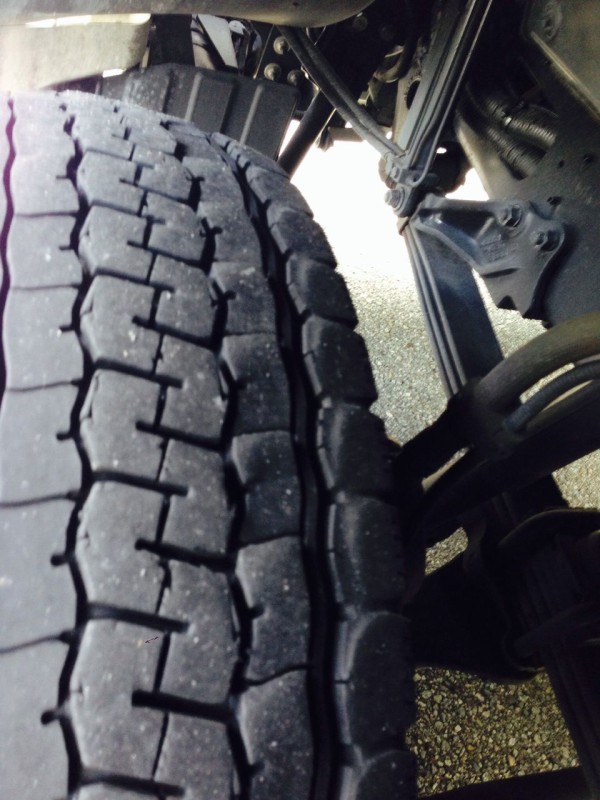 車高灯の交換でトラブル発生 ネジが回らない件でご迷惑おかけしましま٩ ۶ よりみち萌えෆ トラック