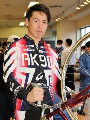 競輪】四日市記念は地元の浅井康太が制圧！ : 「新吾捕物帳」三番勝負