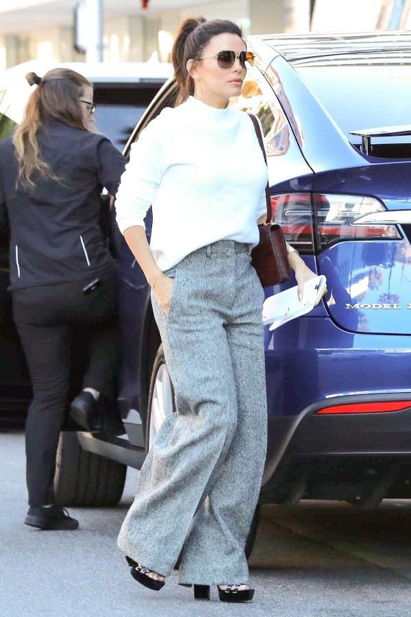 エヴァ ロンゴリア 身長157cm きれいめワイドパンツでつくる大人女子のスタイルアップコーデ 海外セレブファッション ブログ 最新スナップ おしゃれ情報が盛り沢山 Dailycelebritydiary