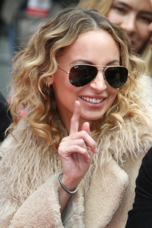 ニコール リッチー ソフィア リッチー 父ライオネル リッチーの手形刻印セレモニーに出席 海外セレブファッションブログ 最新スナップ おしゃれ情報が盛り沢山 Dailycelebritydiary