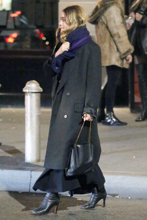 アシュレー オルセン 芸術家の年下恋人と順調交際中 彼の兄カップルとダブルデートにお出かけ 海外セレブファッション ブログ 最新スナップ おしゃれ情報が盛り沢山 Dailycelebritydiary