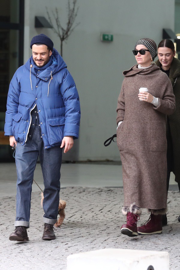 ケイティ ペリー 婚約者のオーランド ブルーム ゆったりニットワンピの秋冬コーデでランチデート 海外セレブファッション ブログ 最新スナップ おしゃれ情報が盛り沢山 Dailycelebritydiary