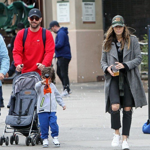 ジェシカ ビールと夫のジャスティン ティンバーレイク 息子のサイラス君と家族で動物園にお出かけ 海外セレブファッション ブログ 最新スナップ おしゃれ情報が盛り沢山 Dailycelebritydiary