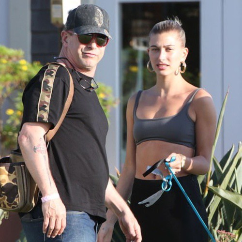 ヘイリー ビーバー 仲良しファミリー 父スティーヴン ボールドウィンと久々2ショットをキャッチ 海外セレブファッションブログ 最新スナップ おしゃれ情報が盛り沢山 Dailycelebritydiary