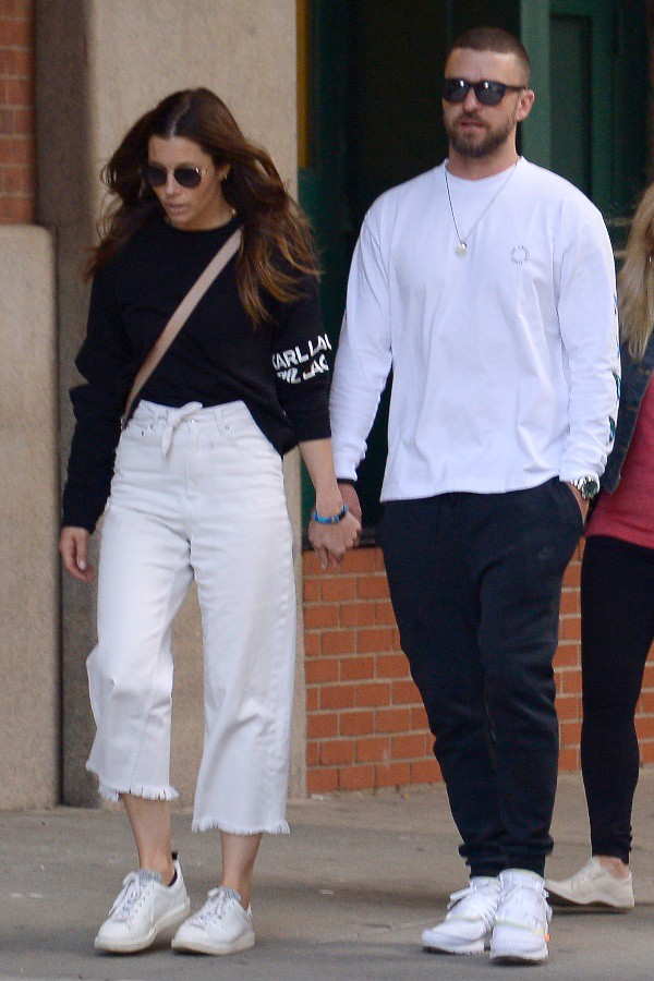 ジェシカ ビールとジャスティン ティンバーレイク夫妻 息ぴったりのカップルコーデで手繋ぎデート 海外セレブファッション ブログ 最新スナップ おしゃれ情報が盛り沢山 Dailycelebritydiary