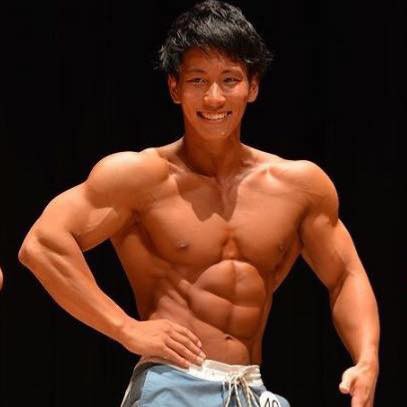 日本一カッコイイ筋肉に選ばれた細マッチョ ボディビルに転向し化け物になる 一年でこれ 筋トレ毎日まとめ