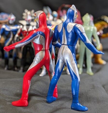 ウルトラマンコスモス＆登場怪獣・宇宙人（バンダイ）ソフビフィギュア