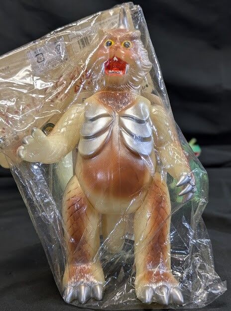 蓄光ゴメス＆ナメゴン（ブルマァク復刻）未開封ソフビ２体セット＋カネゴン蓄光ミニ 蓄光ゴメス＆ナメゴン（ブルマァク復刻）未開封ソフビ2体セット