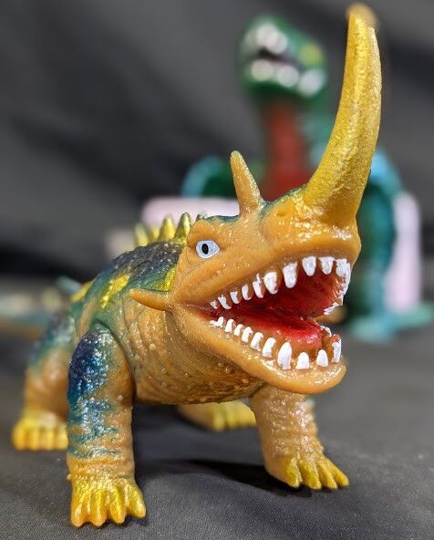 昭和ガメラ＆バルゴン（日東復刻）ソフビフィギュア2体セット : 恐竜