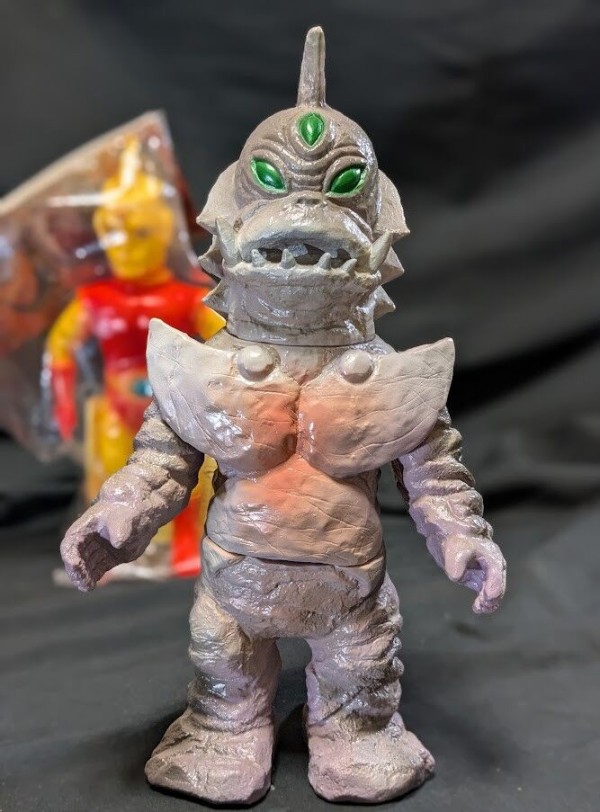 スペクトルマン未開封＆シルバーロボ（ベアモデル）ソフビフィギュア2